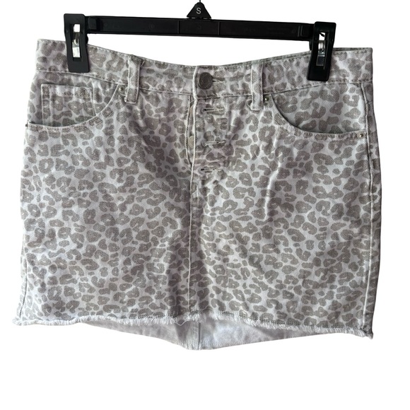Mud Pie Leopard Print Skirt - Gray and White - Picture 1 of 3